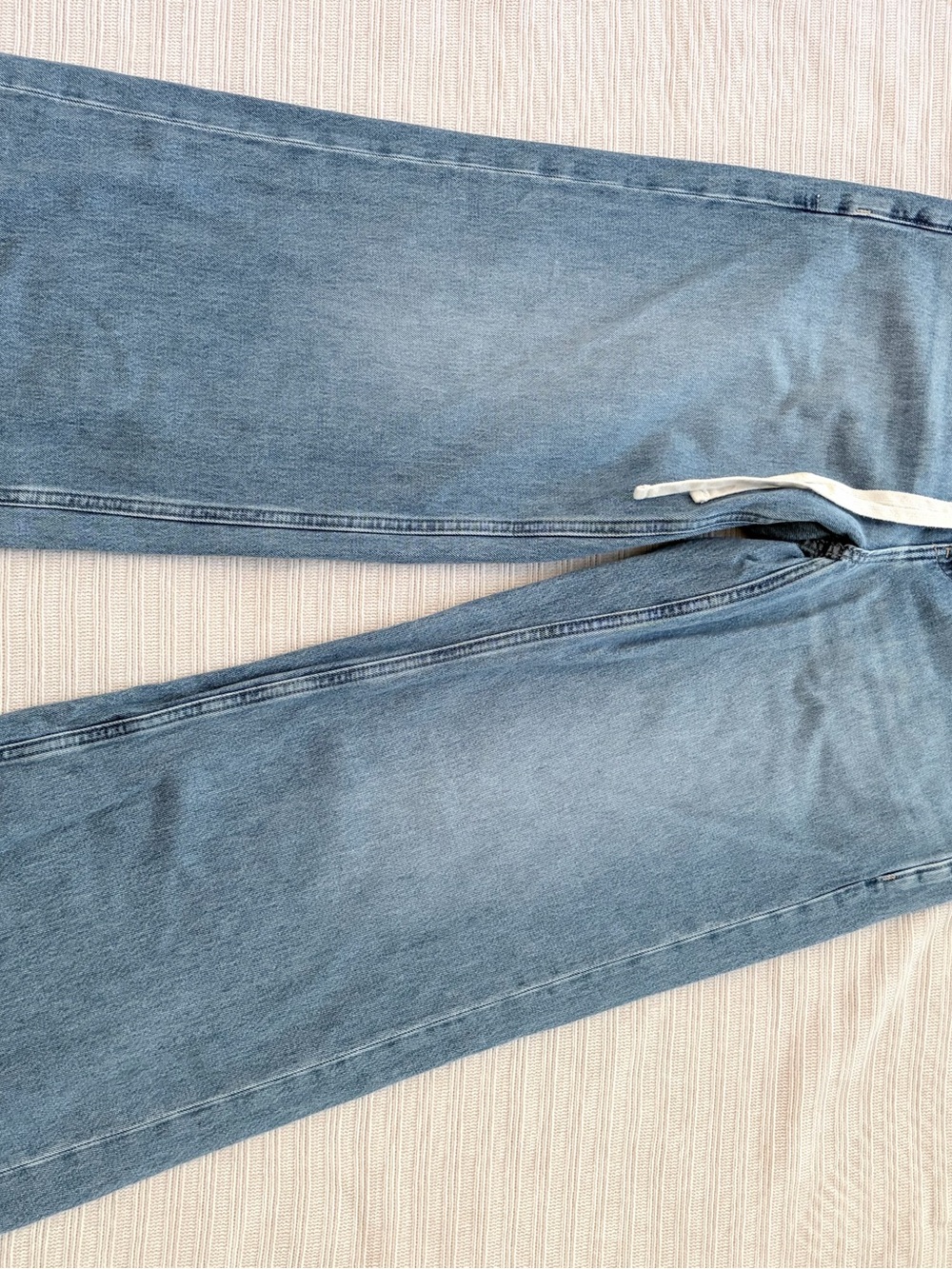 Banana Republic Mid-Rise Wide-Leg Drawstring Jean - Picture 2 of 5